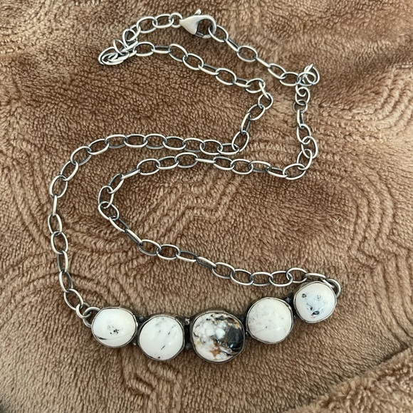 Native American White Buffalo Harold Tahe Bar Necklace - Picture 2 of 3